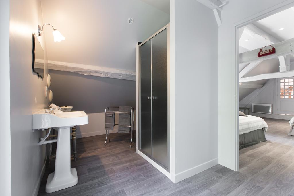 Le Clos Marigny Hotel La Cour-Marigny Room photo